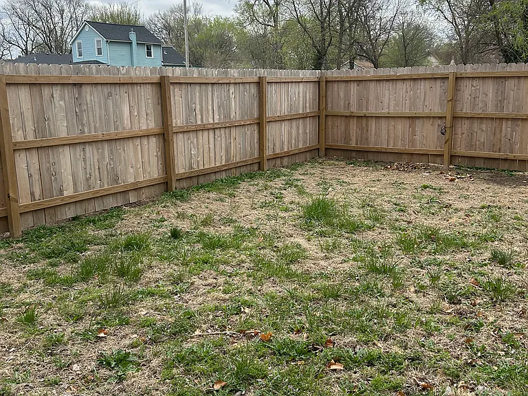 328 Kickapoo St #B — Photo 14