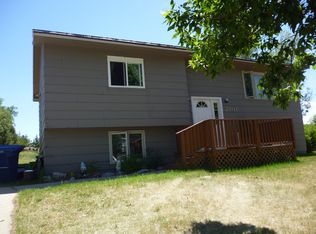 2801 Bushfield Dr, Pierre, SD 57501