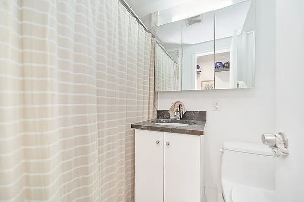 Rented by Living New York | media 22