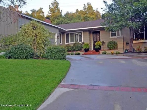 4912 Viro Rd, La Canada Flintridge, CA 91011