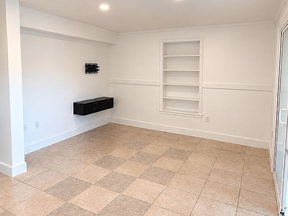 2nd image of 37 Shelldrake Ct #37