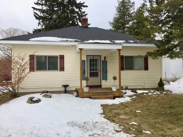 3157 Merritt St, Conway, MI 49722