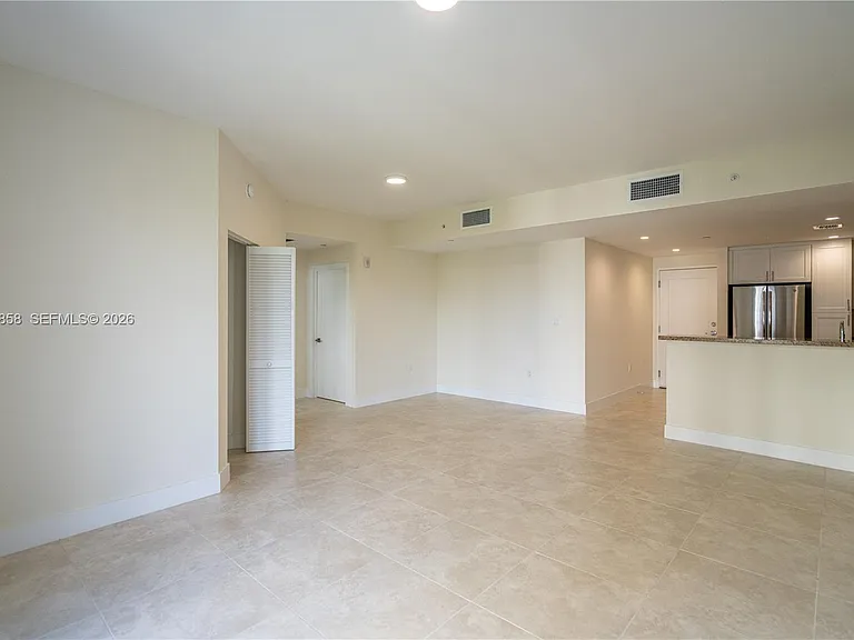 1091 Galiano St #404 — Photo 6