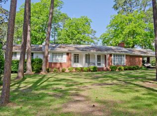 904 3rd St SW, Moultrie, GA 31768