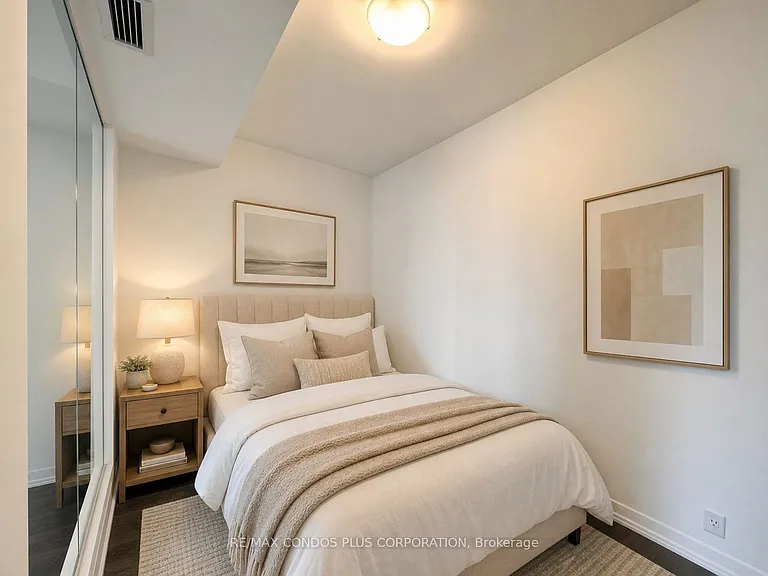 28 Widmer St #3126 — Photo 8