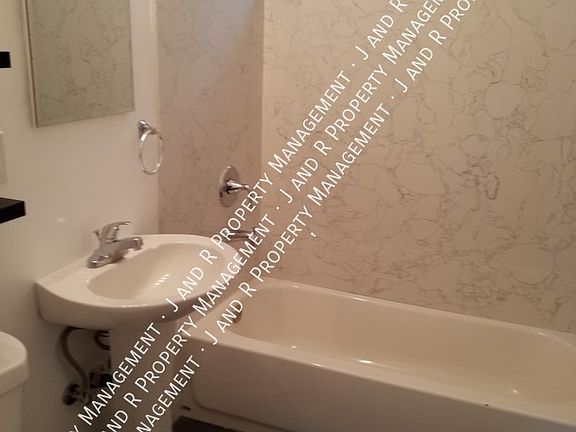 4th image of 2500 35th St APT 1