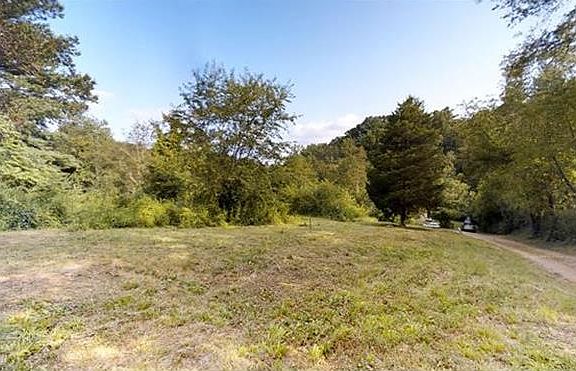 3rd image of 25 Beulah Ln
