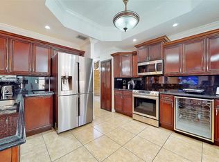 15421 SW 26th Ter, Miami, FL 33185