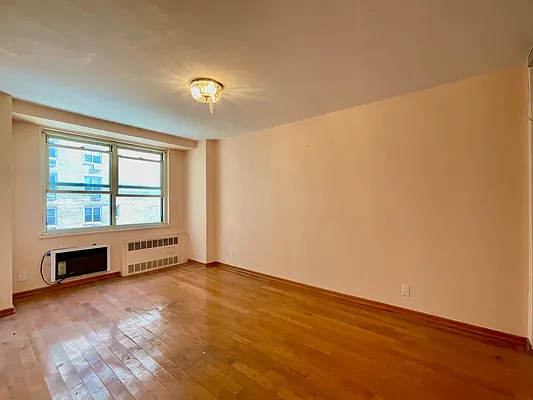 Sold by Diamond Real, Inc. | media 17