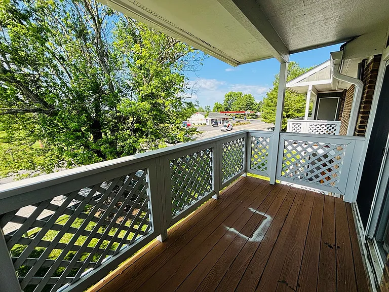 824 Cascade Ct — Photo 4