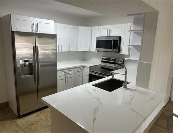 9491 Palm Cir S APT 203, Hollywood, FL 33025
