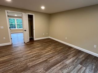 579 Penney Rd #B, New Gloucester, ME 04260