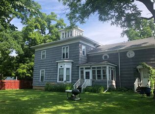 315 E Maple St APT 3, River Falls, WI 54022