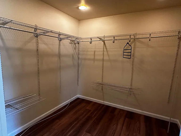 7860 Summerplace Dr — Photo 8