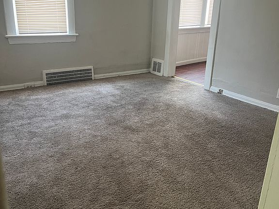 4th image of 16107 Arcade Ave APT 3