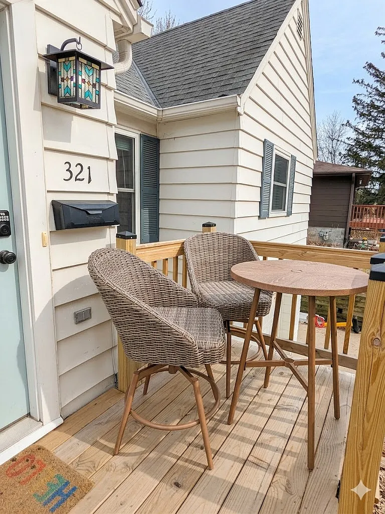 3 bed, 1382 sqft, $2,995 — Photo 2