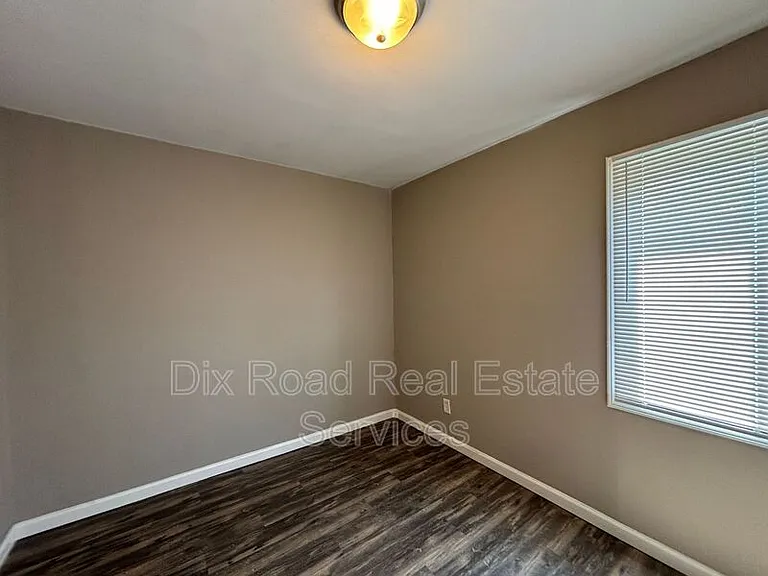3626 Runyon Ave — Photo 11