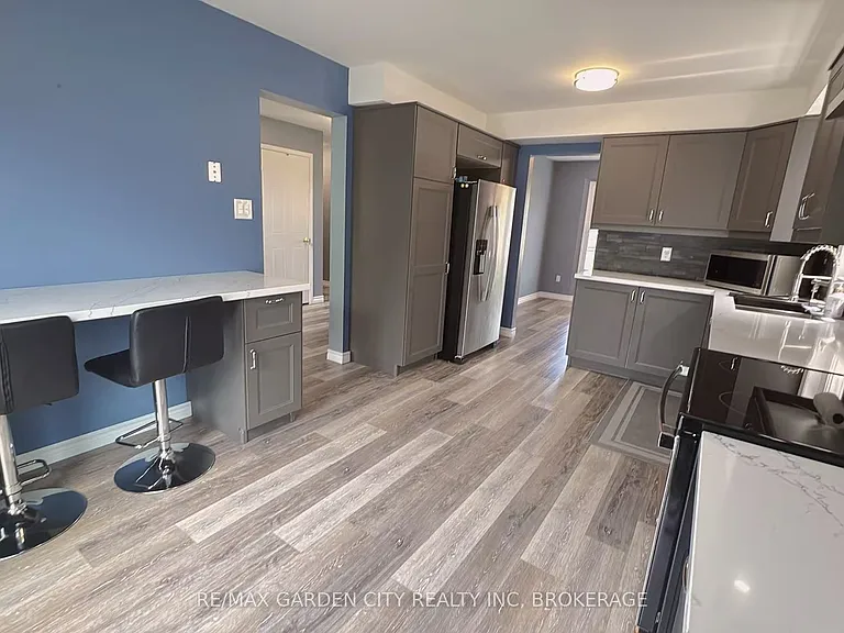 43 Westland St — Photo 4