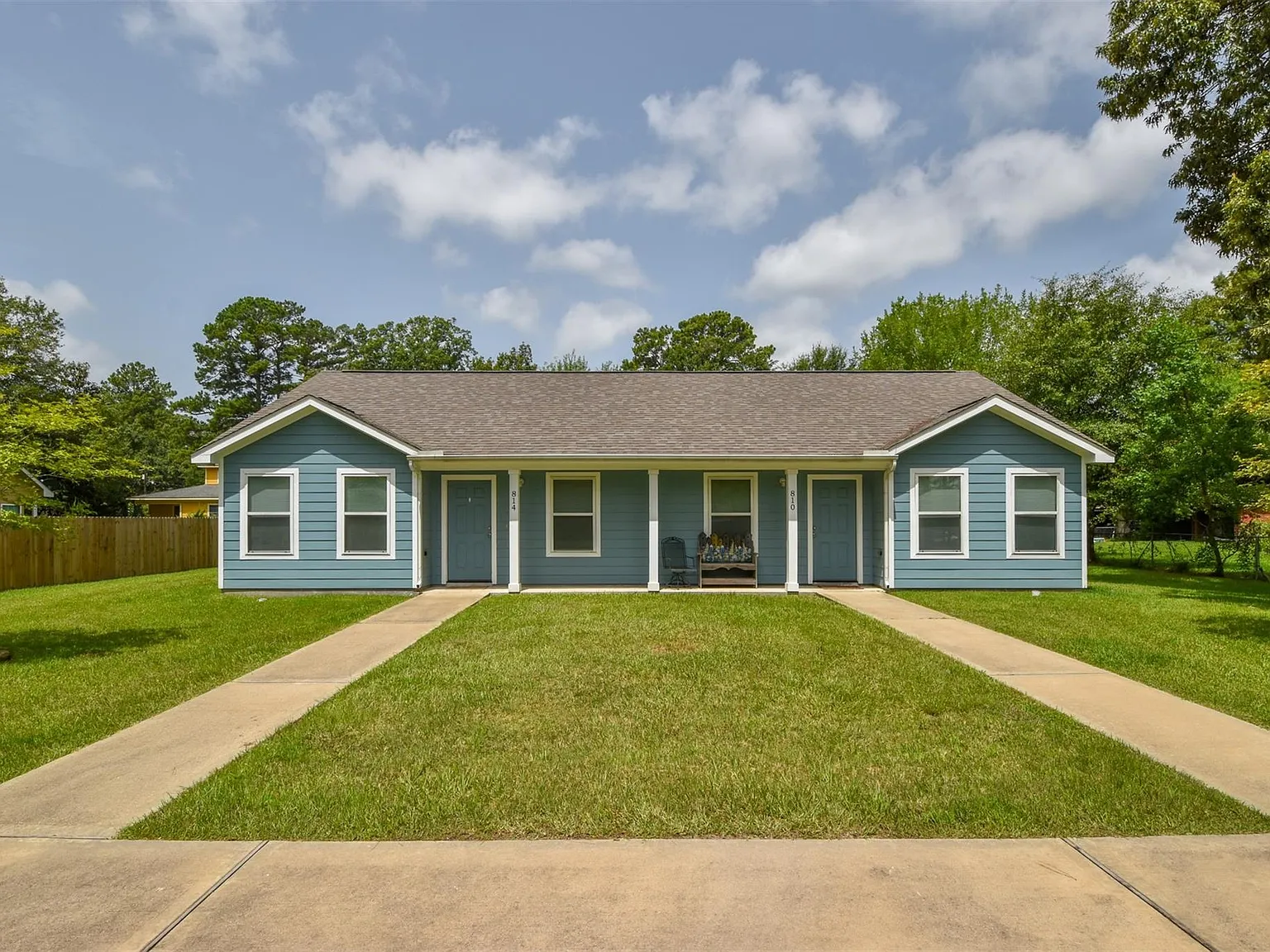 2 bed, 2.0 bath, 886 sqft, $1,200 — Photo 1