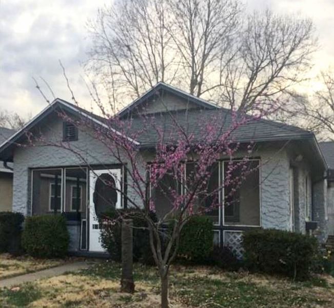 1st image of 1227 S Ash Ave