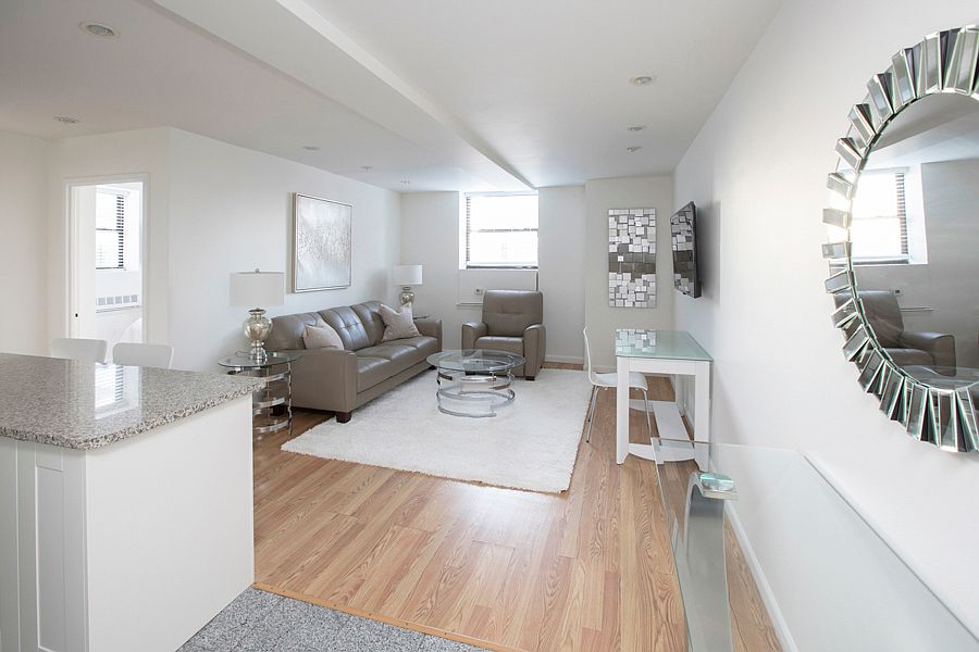 1st image of 150 W 51st St APT 1907