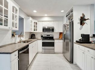 2359 Holly Ln, Palm Beach Gardens, FL 33410