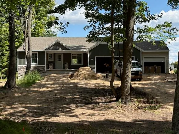 14168 Trillium Ln, Big Rapids, MI 49307