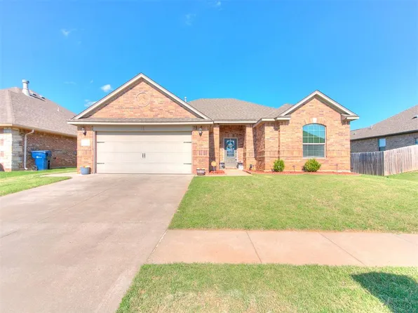 3208 Brookstone Lakes Dr, Yukon, OK 73099