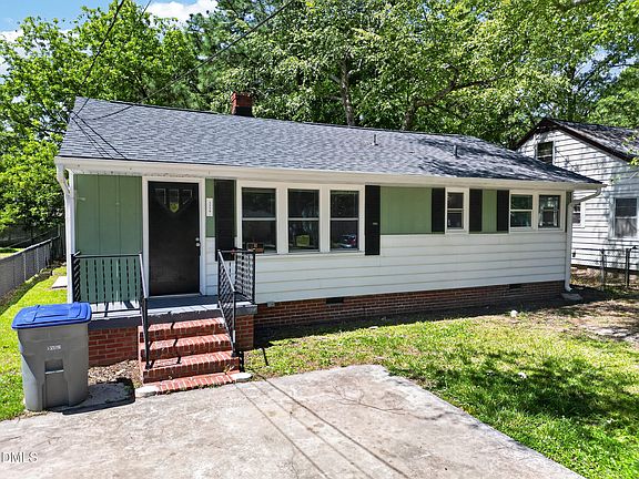 3rd image of 1113 Long Ave