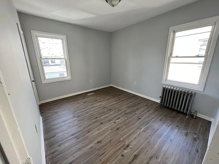 229 Alexander St #2 — Photo 13