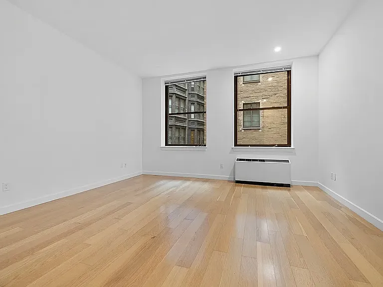 37 Wall St #19L — Photo 3