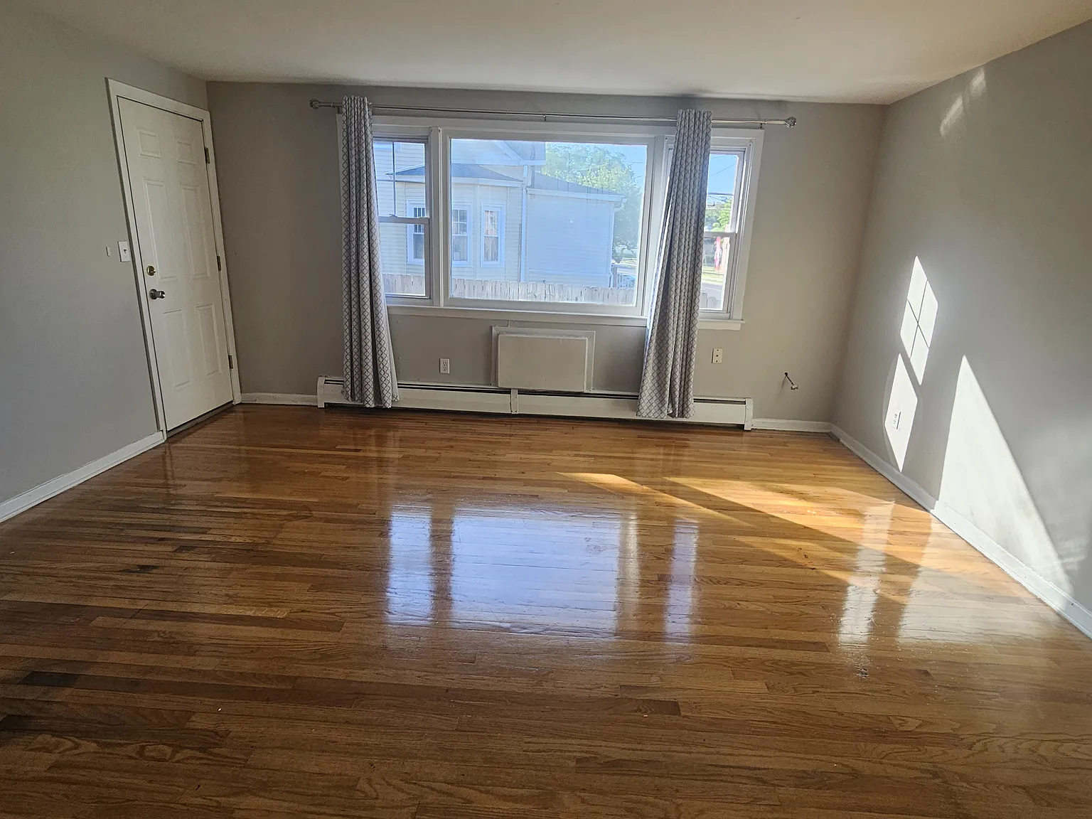 2 bed, $1,850 — Photo 3