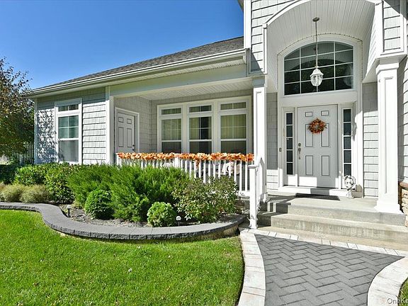 5th image of 48 Wildflower Drive