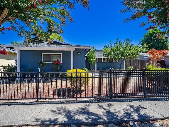 3rd image of 2132 Fremont Drive