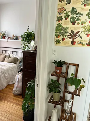 Rented by Delmark Realty LLC | media 31