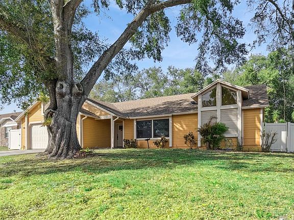 2nd image of 6815 Crescent Ridge Rd