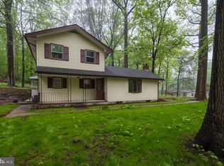 56 Beckers Grv, Oley, PA 19547