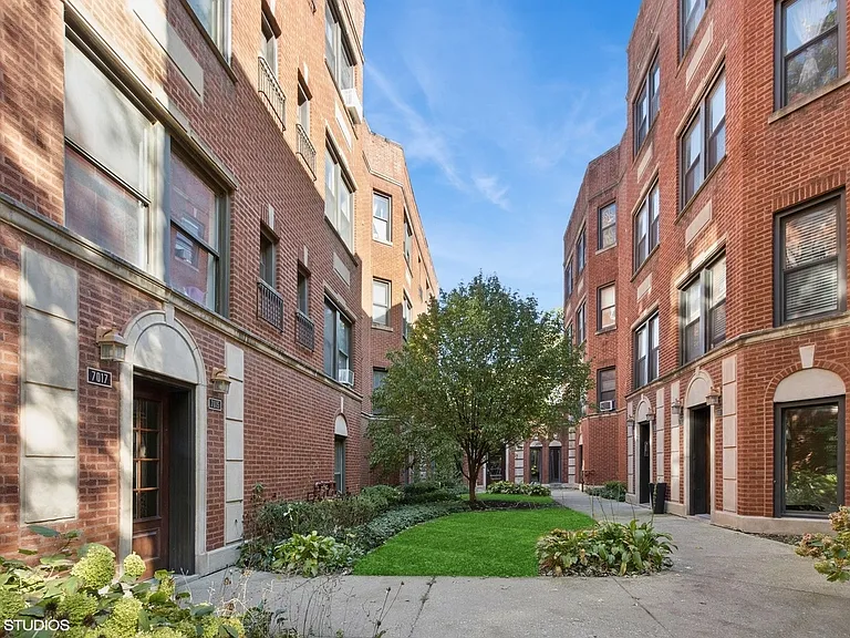 7015 N Wolcott Ave #2 — Photo 14
