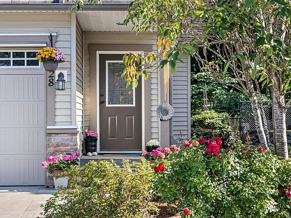 3rd image of 46791 Hudson Rd #28