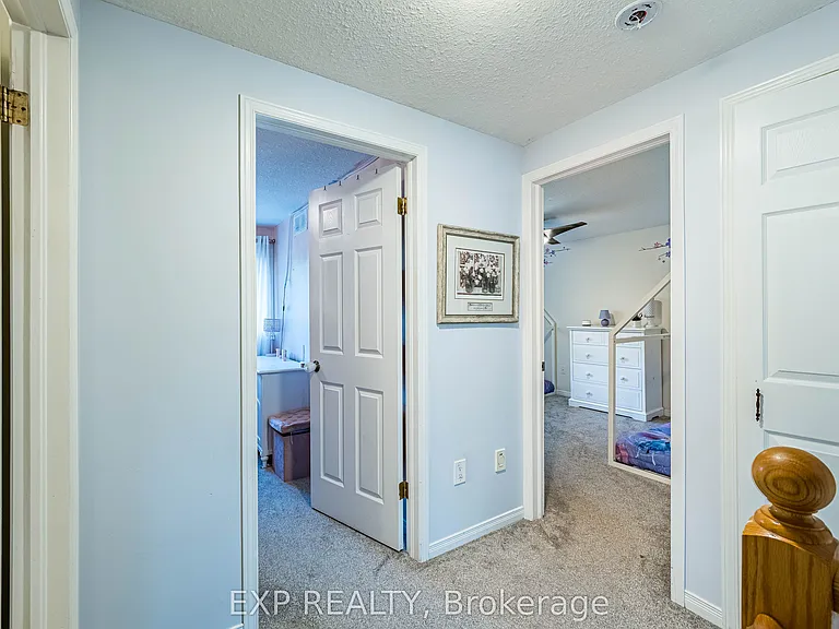 63 Wood Grove Cres — Photo 24