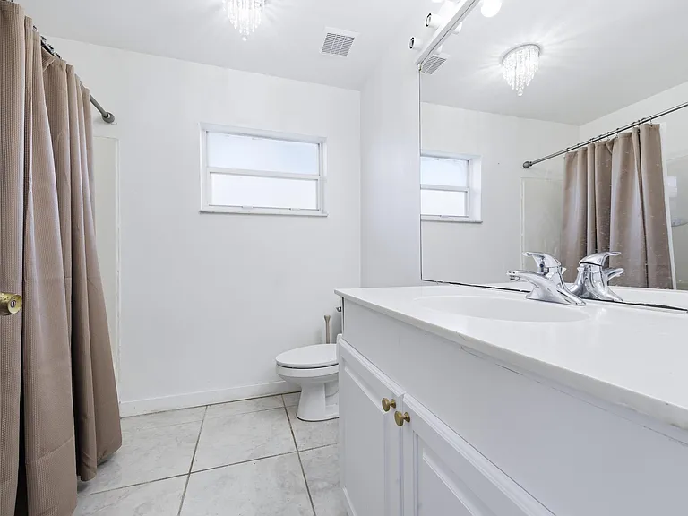 6088 Heather St — Photo 16