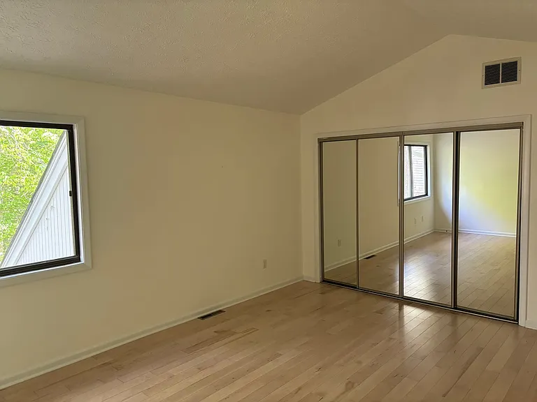 2729 Poplar Ln — Photo 7