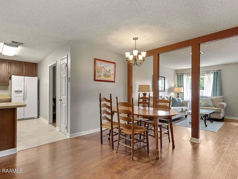 303 Plaza Village Dr — Photo 6