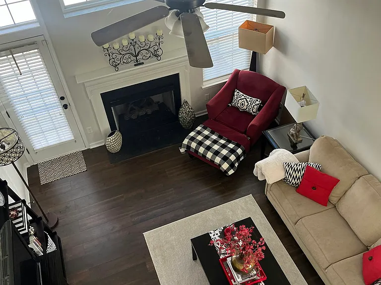 717 Prospect Ln — Photo 17