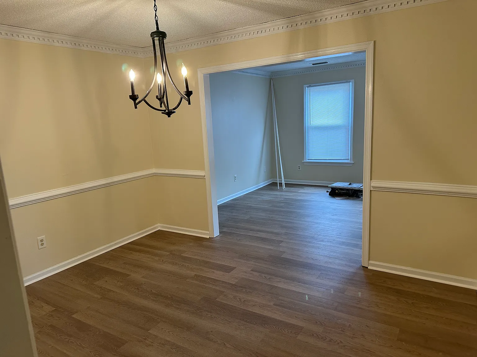 3 bed, 2.5 bath, 1824 sqft, $2,200 — Photo 3