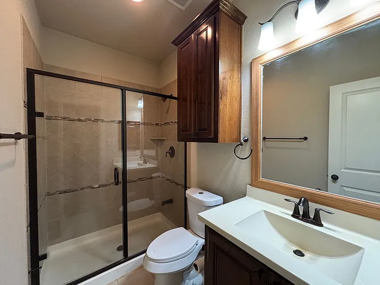 2908 N Umberland Dr — Photo 10
