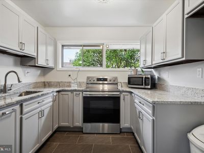 2 Red Cedar Dr, Levittown, PA, 19055