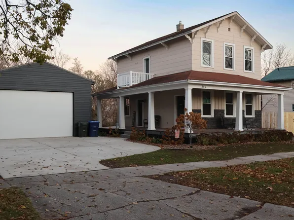 240 N 6th St, De Pere, WI 54115