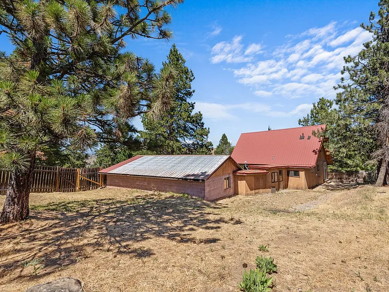250 Morrison Canyon Ln — Photo 26