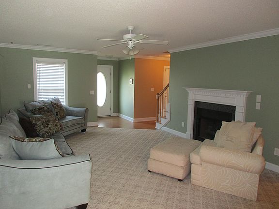 3rd image of 174 Emily Dr